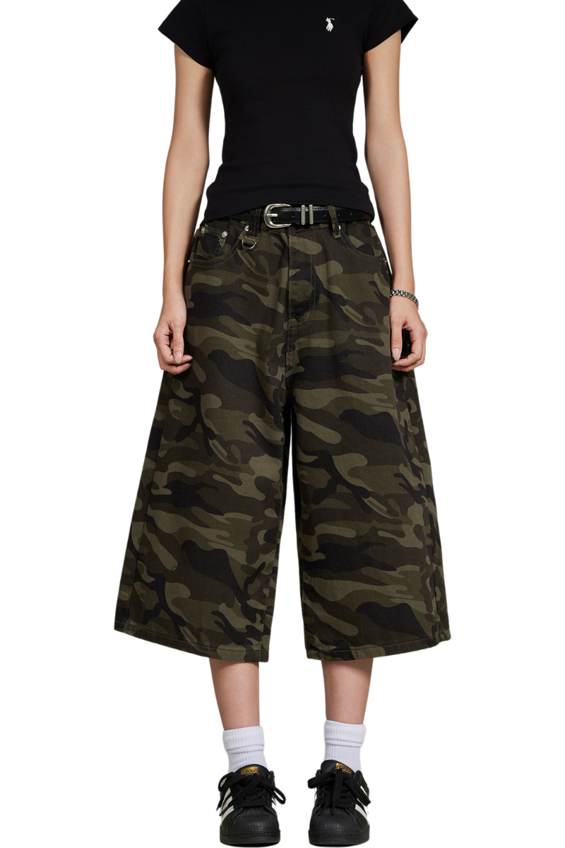 camo wide cargo shorts